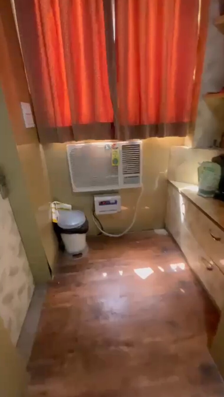 Bathroom, pearls-gateway-towers 3 Bedroom 1585 Sq.Ft. Apartment In Vaishali Sector 4 Ghaziabad 8836126