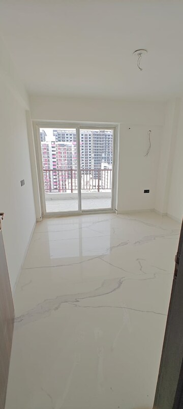 Bathroom in 4 BHK Apartment at Emerald Anmol, Sector 88 – for Rent