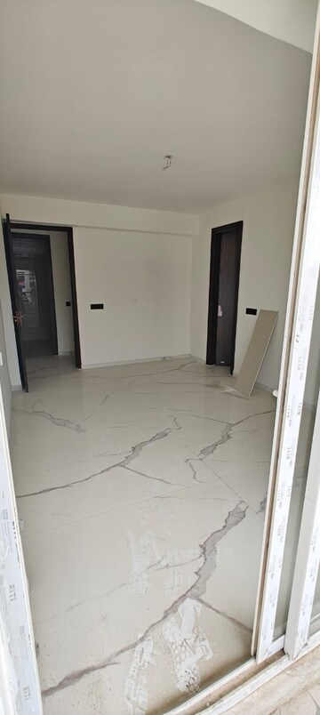 Room in 4 BHK Apartment at Emerald Anmol, Sector 88 – for Rent