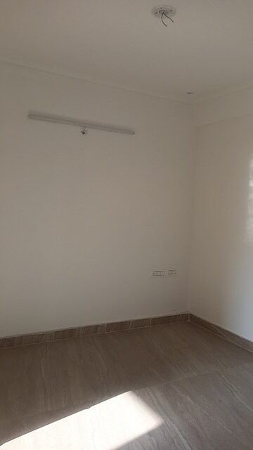 Room in 2 BHK Apartment at Migsun Vilaasa, Eta Ii Greater Noida – for Sale
