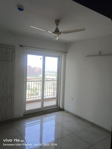 Room in 3 BHK Apartment at Rishita Manhattan, Gomti Nagar – for Rent