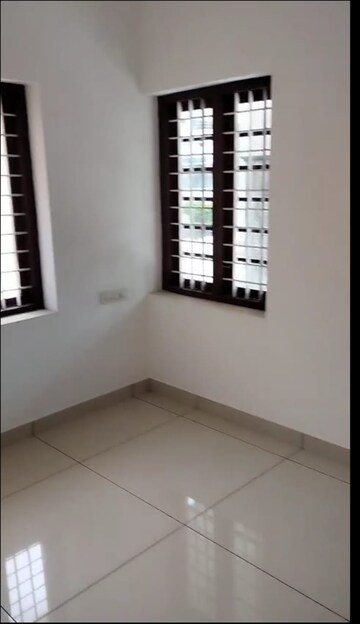 Room in 4 BHK Independent House at Kuttoor – for Sale