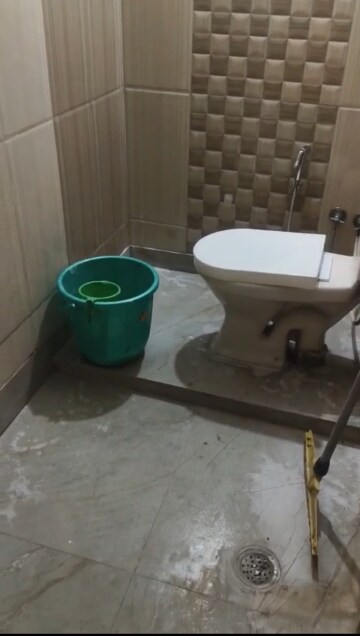 Master Bedroom in 2 BHK Builder Floor at Lajpat Nagar 4 – for Rent