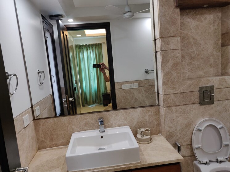 Attached Bathroom, panchsheel enclave 4 Bedroom 350 Sq.Yd. Builder Floor In Panchsheel Enclave Delhi 8836178