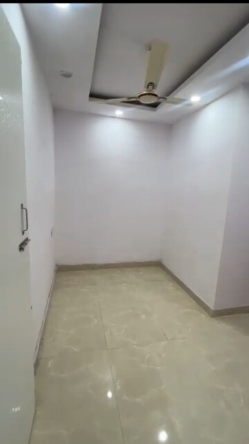 Room in 1 BHK Builder Floor at Lajpat Nagar 4 – for Rent