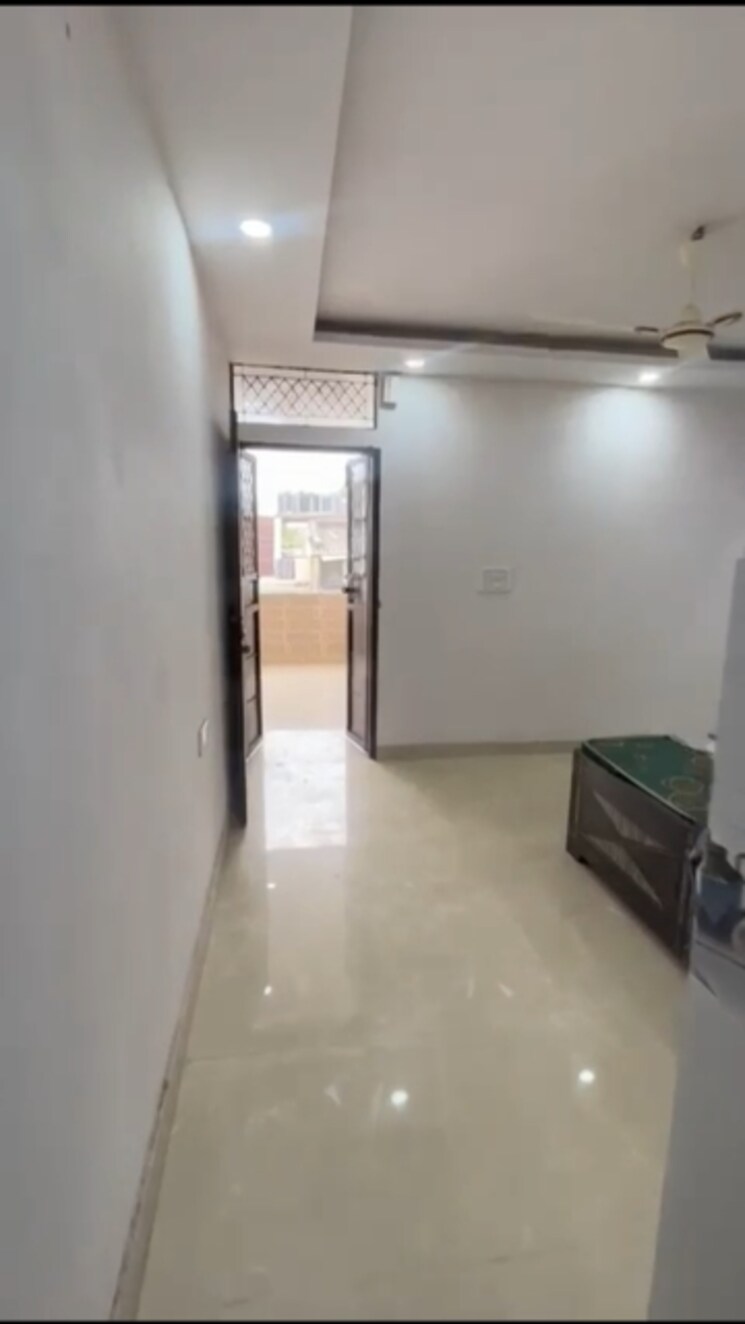 Room, lajpat nagar 4 1 Bedroom 450 Sq.Ft. Builder Floor In Lajpat Nagar 4 Delhi 8836215