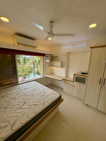 Bedroom in 2 BHK Apartment at Trombay – for Rent
