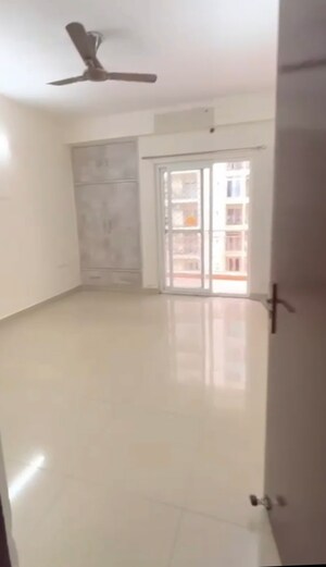 Room in 2 BHK Apartment at Paramount Emotions, Sector 1 Greater Noida – for Sale