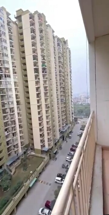Building Lobby in 2 BHK Apartment at Paramount Emotions, Sector 1 Greater Noida – for Sale