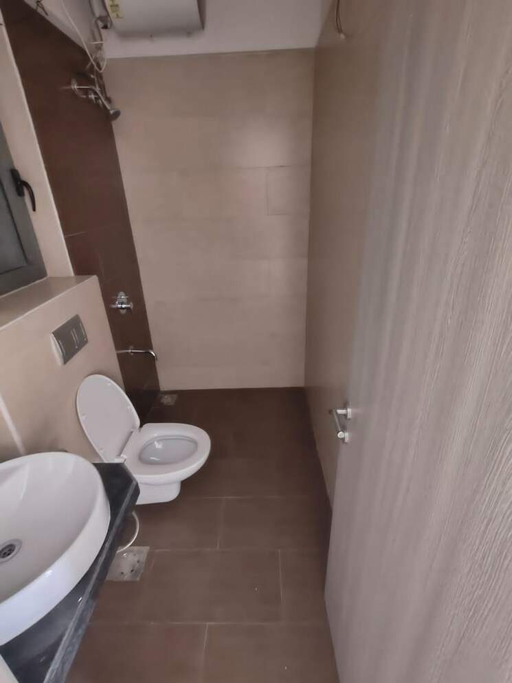 Bathroom, rustomjee-summit 2.5 Bedroom 901 Sq.Ft. Apartment In Borivali East Mumbai 8836269