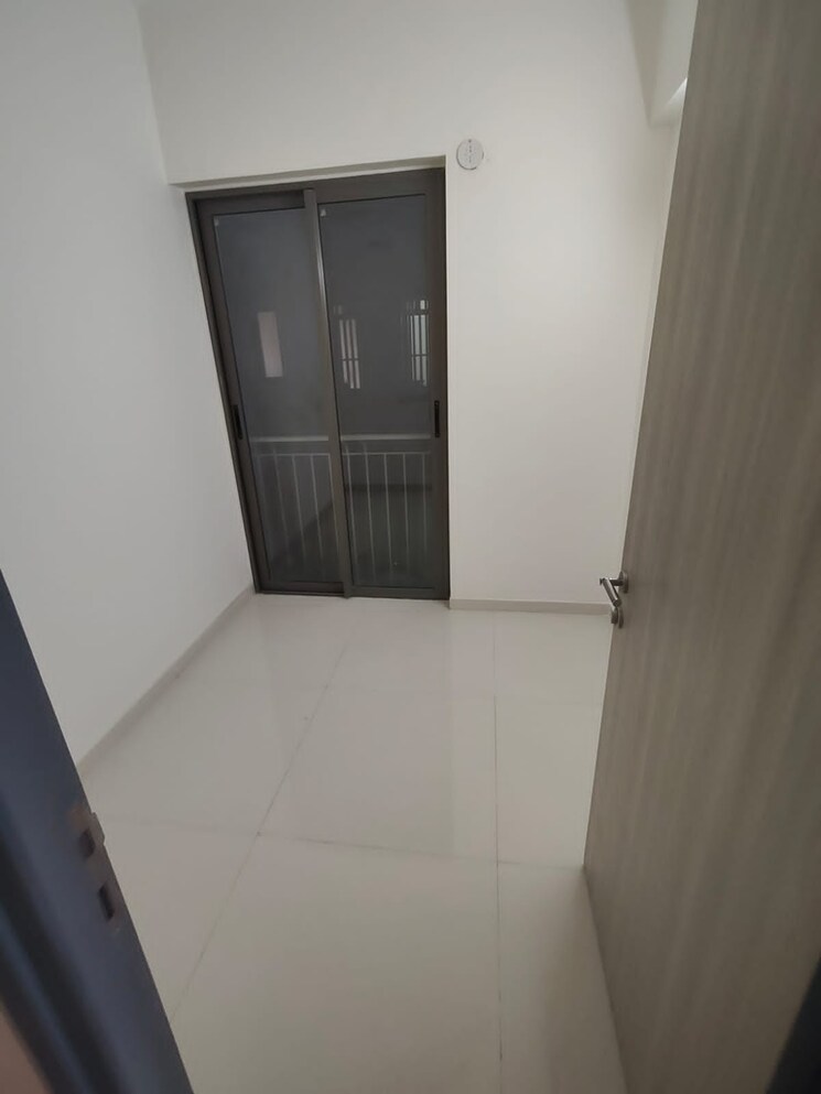 Room, rustomjee-summit 2.5 Bedroom 901 Sq.Ft. Apartment In Borivali East Mumbai 8836269