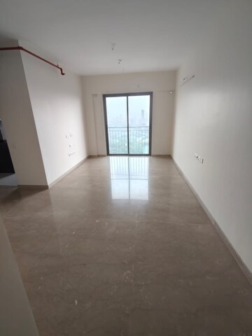 Room in 2.5 BHK Apartment at Rustomjee Summit, Borivali East – for Rent