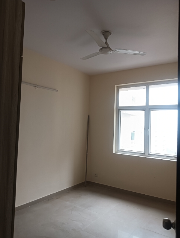 3 BHK + Pooja Room 1372 Sq.Ft. Apartment in Mahagun Mywoods