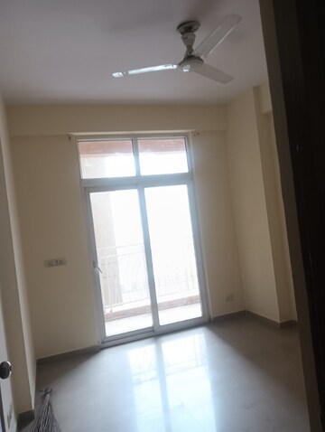 Room in 3 BHK Apartment at Mahagun Mywoods, Sector 16c Greater Noida – for Rent