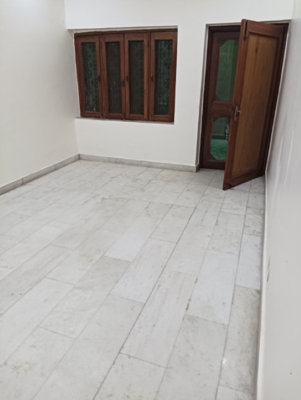 2 BHK Builder Floor For Rent in Rajouri Garden