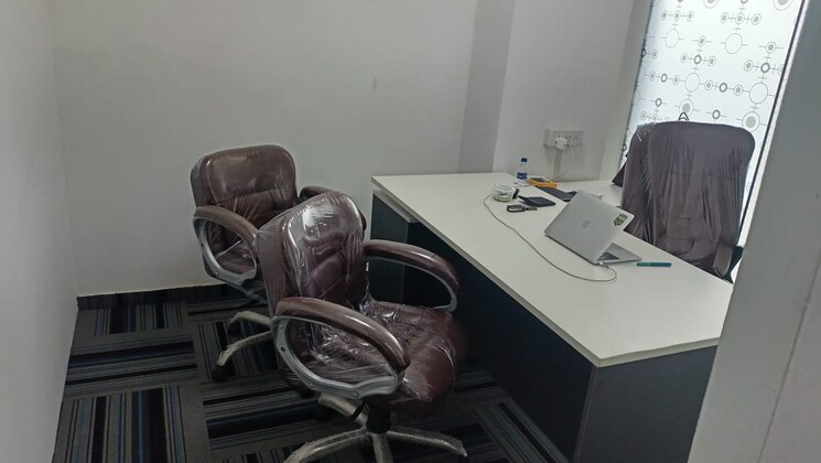 Team Area, sector 63 Commercial Office Space 1900 Sq.Ft. In Sector 63 Noida 8836601