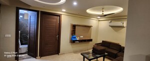 Master Bedroom in 3 BHK Builder Floor at DLF Imperial Residences, Dlf Phase I – for Sale