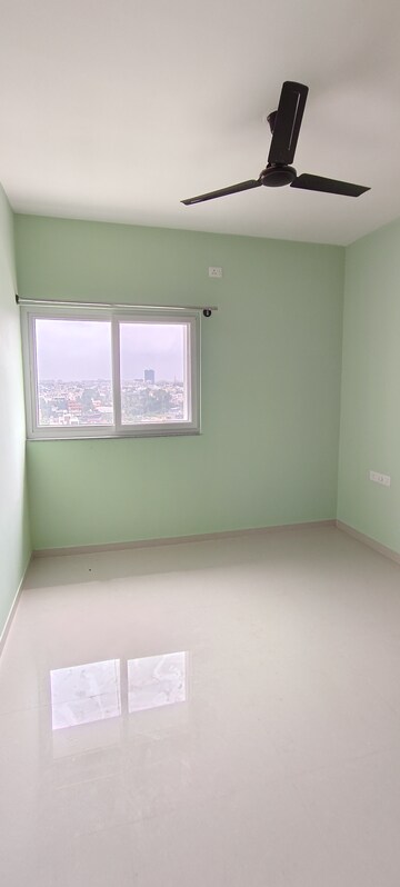 Room in 2 BHK Apartment at Rohan Upavan, Hennur – for Rent