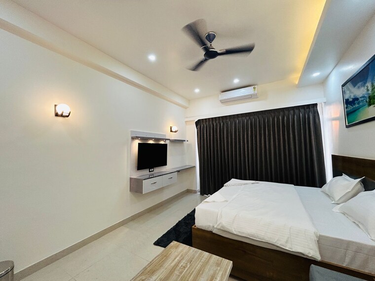 Master Bedroom, gaur-city-2 3 Bedroom 1980 Sq.Ft. Apartment In Gaur City 2 Greater Noida 8836464