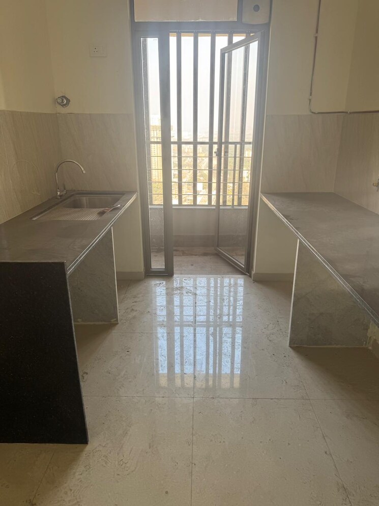 Room, kalpataru-paramount 2 Bedroom 711 Sq.Ft. Apartment In Kapur Bawdi Thane 8836477