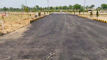  Plot For Sale in Yamuna Expressway