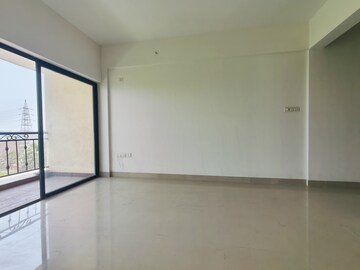 Room in 2 BHK Apartment at TATA La Montana Phase II, Talegaon Dabhade – for Sale