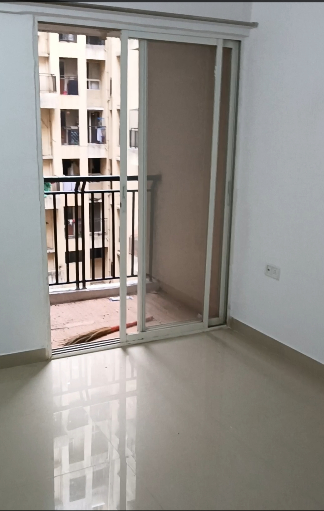 2 BHK Apartment For Rent in DB Orchid Ozone