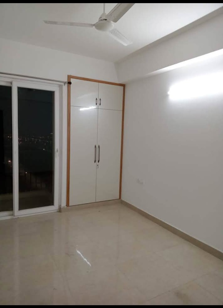 3 BHK + Pooja Room Apartment For Rent in Mahagun Mywoods