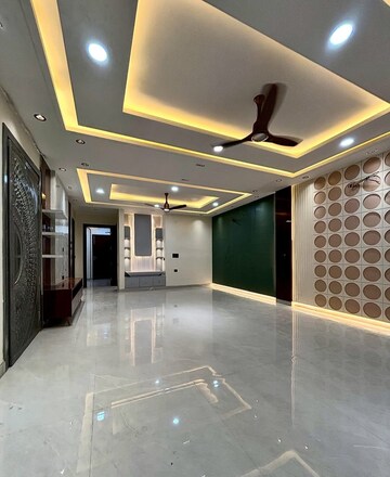 Kitchen in 3 BHK Builder Floor at BPTP Park Central, Sector 85 – for Sale