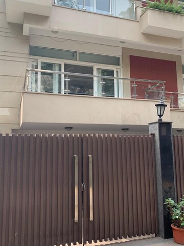 Balcony in 4 BHK Builder Floor at Hauz Khas – for Rent