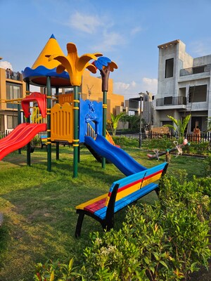 3.5 BHK Independent House – Exterior View View at Ab Bypass Road - for Sale