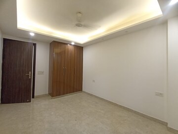 Room in 3 BHK Builder Floor at Vasant Kunj – for Rent