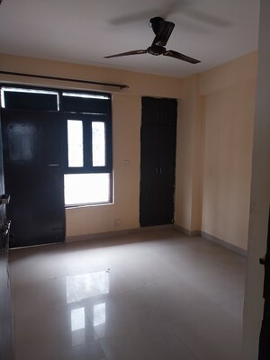 Furnished Amenities in 2.5 BHK Apartment at Mahagun Mahagunpuram II, Lal Kuan – for Sale