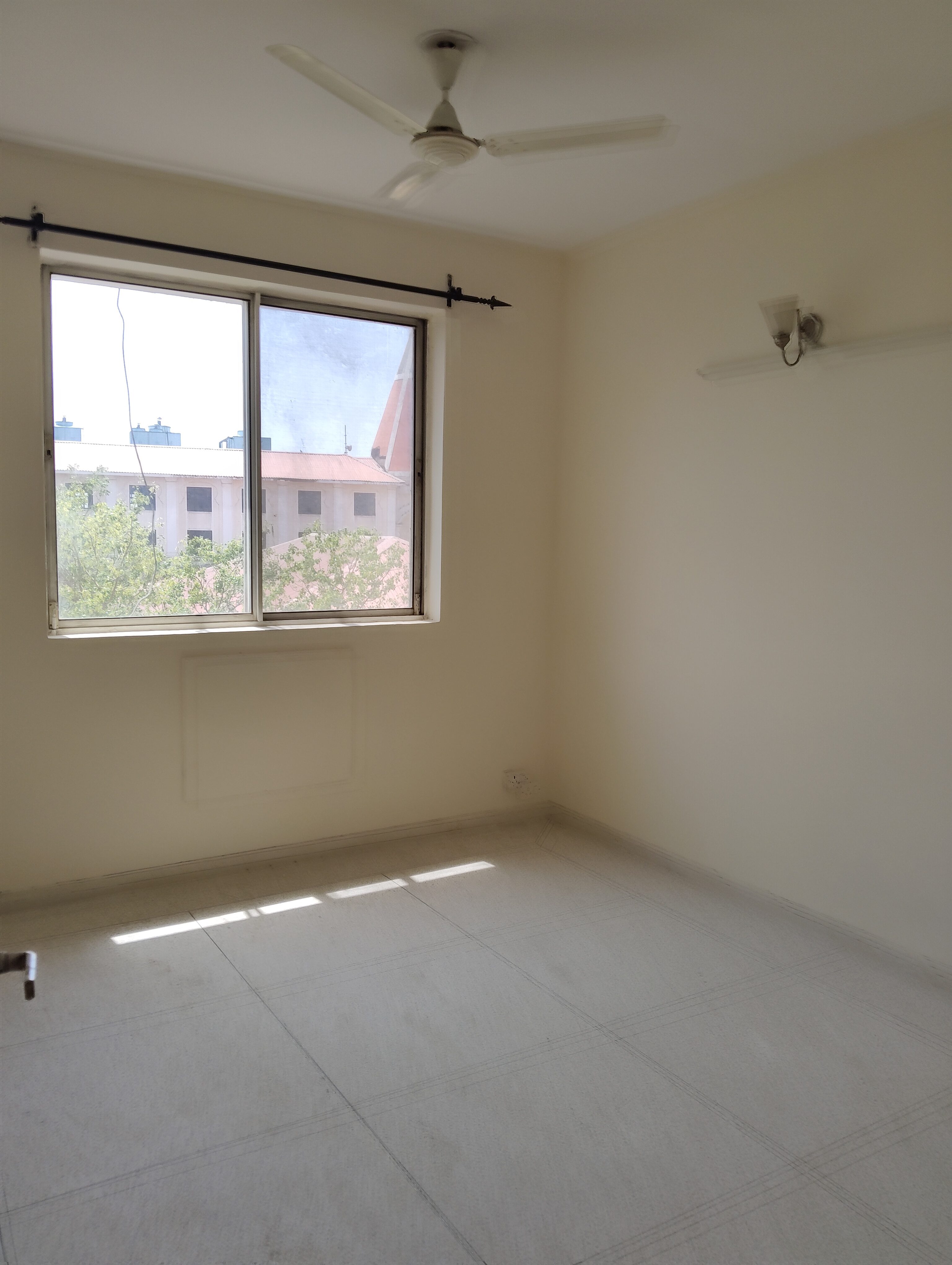 2.5 BHK + Study Room Apartment For Rent in DLF The Princeton Estate
