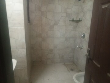 Bathroom in 3 BHK Apartment at Aravali Hills, Sector 56 – for Rent