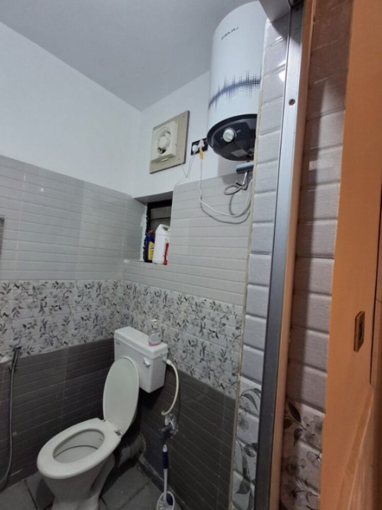 Attached Bathroom, kadma 3 Bedroom 1700 Sq.Ft. Apartment In Kadma Jamshedpur 8836623
