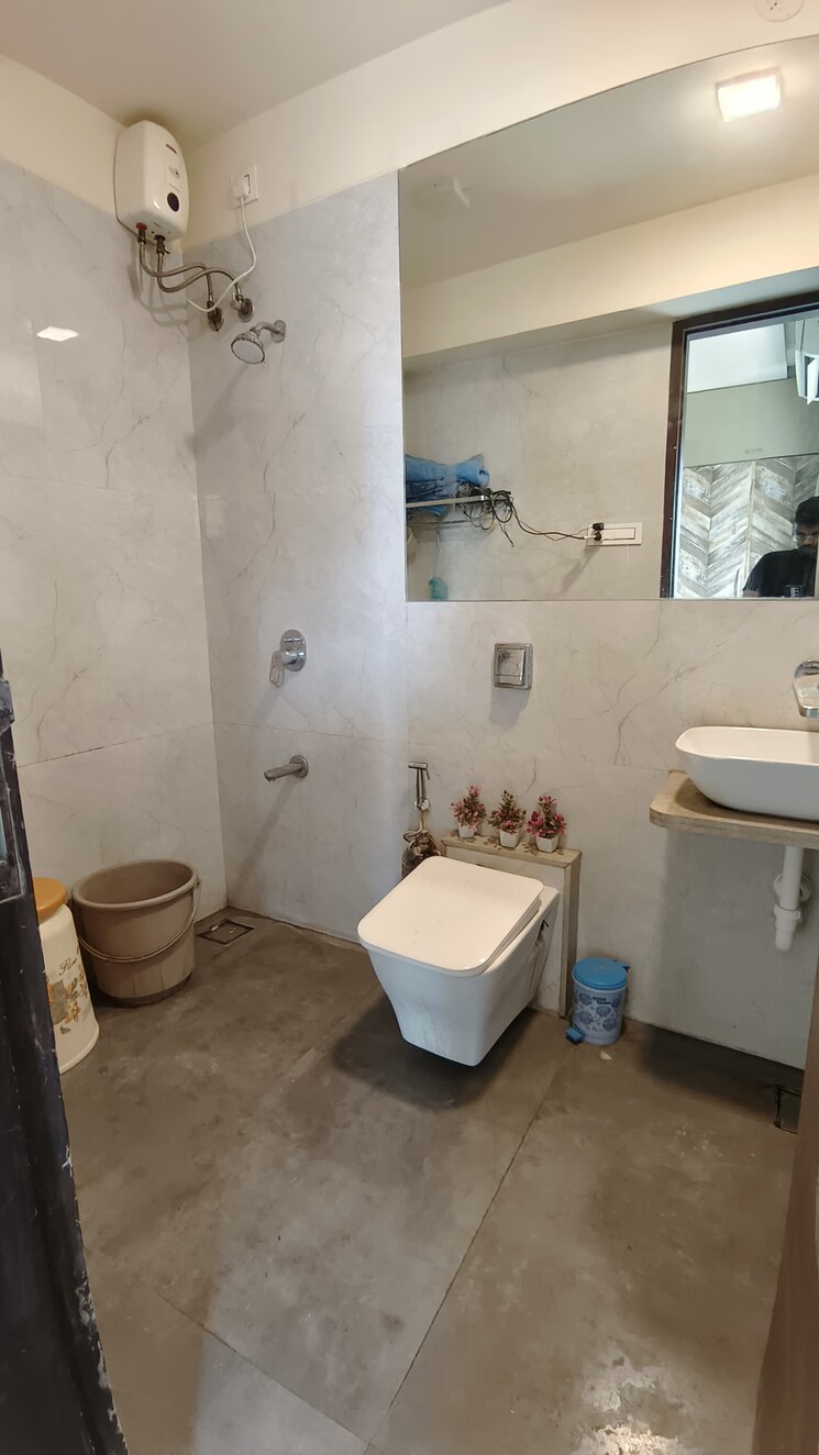 Bathroom, laxmi-callista 2 Bedroom 725 Sq.Ft. Apartment In Goregaon West Mumbai 8836931