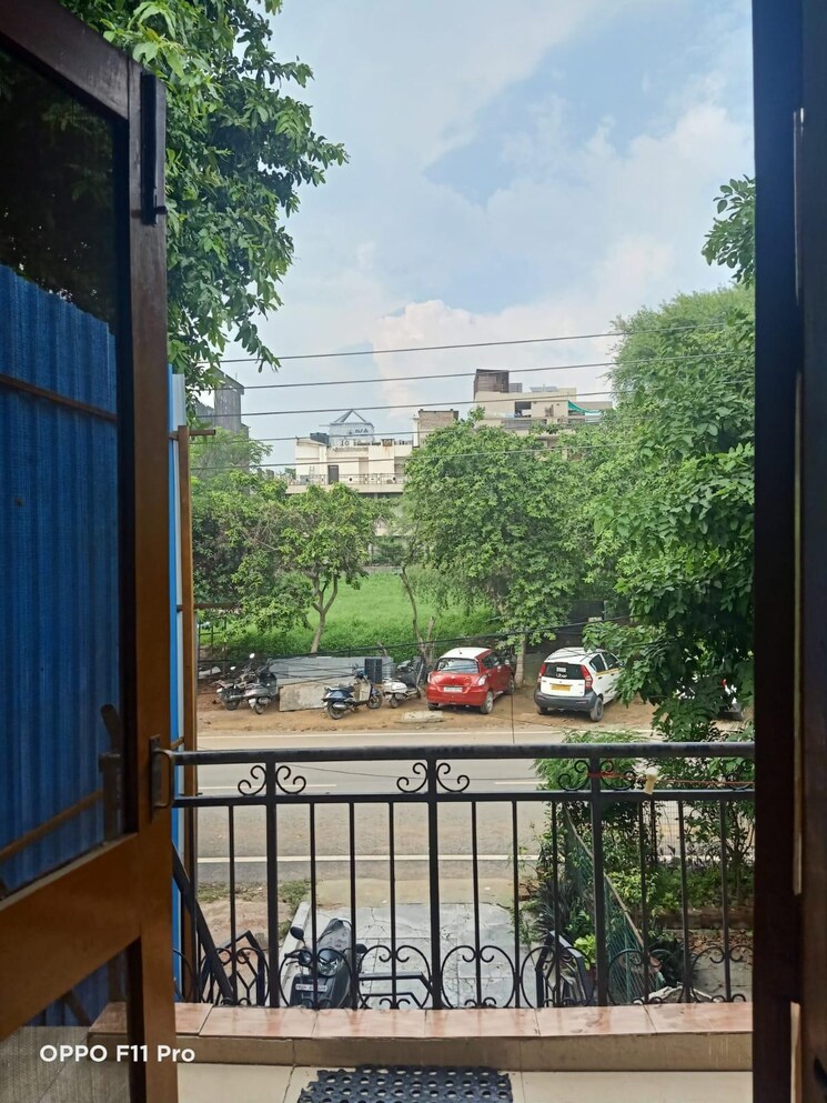 Balcony, sector 26a 1 Bedroom 1300 Sq.Ft. Builder Floor In Sector 26a Gurgaon 8836770