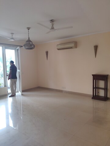 Room in 3 BHK Apartment at Clarion The Legend, Sector 57 – for Rent