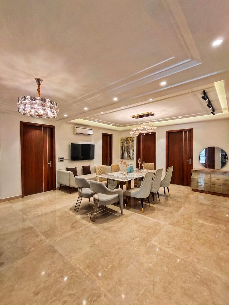 4 BHK + Pooja Room,Study Room Builder Floor For Sale in S S Southend