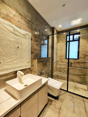 Bathroom in 4 BHK Builder Floor at S S Southend, Sector 49 – for Sale