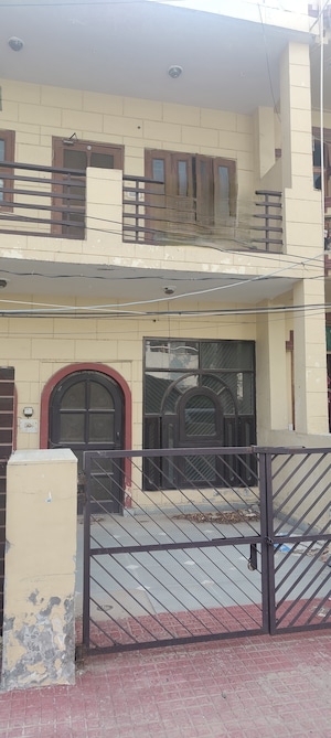 2.5 BHK Independent House For Sale in Sector 8