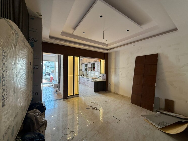 Room, sector 7 5 Bedroom 1260 Sq.Ft. Independent House In Sector 7 Gurgaon 8836857