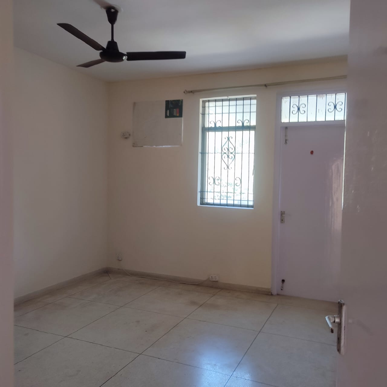 3 BHK + Pooja Room 1500 Sq.Ft. Apartment in DLF Exclusive Floors