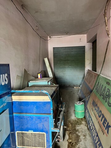  Shop For Rent in Mahavir Enclave 1
