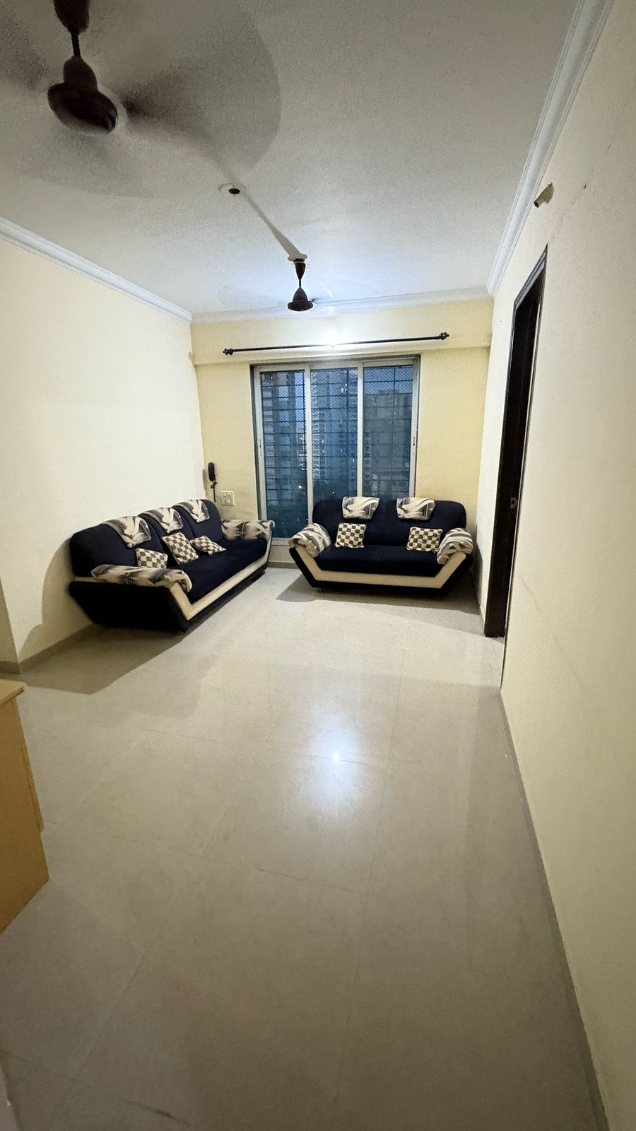 1 BHK + Extra Room 450 Sq.Ft. Apartment in Raunak Unnathi Woods Phase 7 A And B