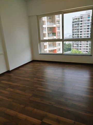 Room in 2 BHK Apartment at Kolte Patil Stargaze, Bavdhan – for Rent