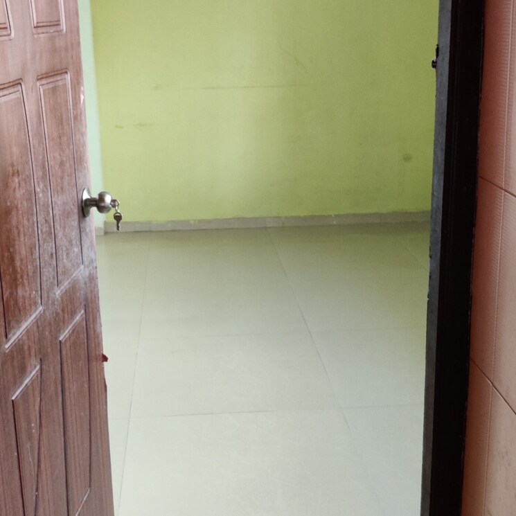 Room, paryavaran complex 3 Bedroom 125 Sq.Yd. Apartment In Paryavaran Complex Delhi 8837013