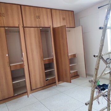 Building Lobby in 3 BHK Apartment at DLF Exclusive Floors, Sector 53 – for Rent