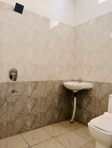 Bathroom in 1 BHK Independent House at HSIIDC Sidco Aravali, Imt Manesar – for Rent